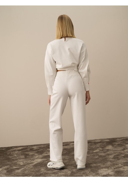 Kadın Kırık Beyaz Pamuk Dokulu Oversize Sweat Pantolon indirimleri