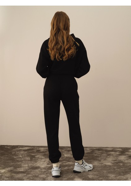 Kadın Siyah Pamuk Dokulu Oversize Sweat Pantolon indirimleri