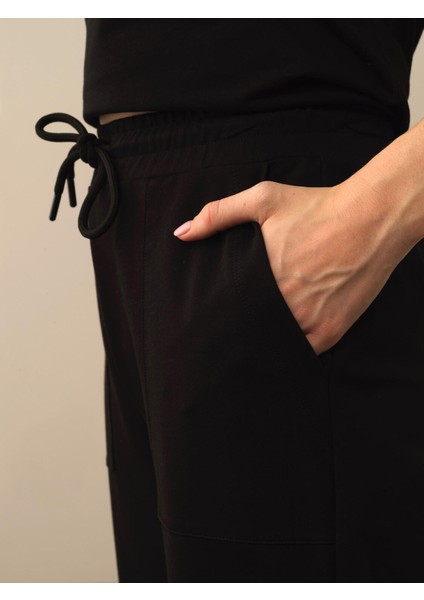 Kadın Siyah Pamuk Dokulu Regular Fit Sweat Pantolon modelleri