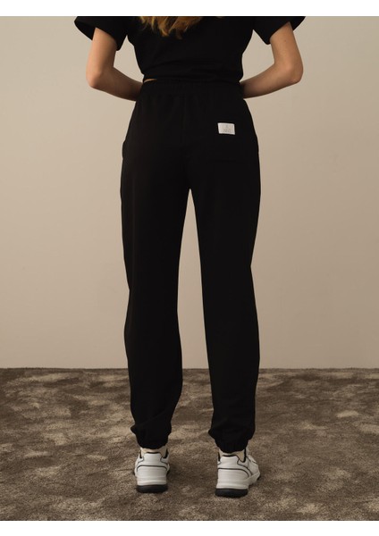 Kadın Siyah Pamuk Dokulu Regular Fit Sweat Pantolon fırsatları