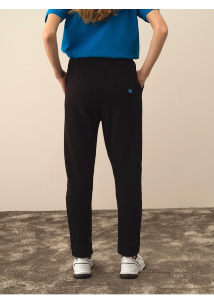Kadın Siyah Pamuk Dokulu Oversize Sweat Pantolon indirimleri