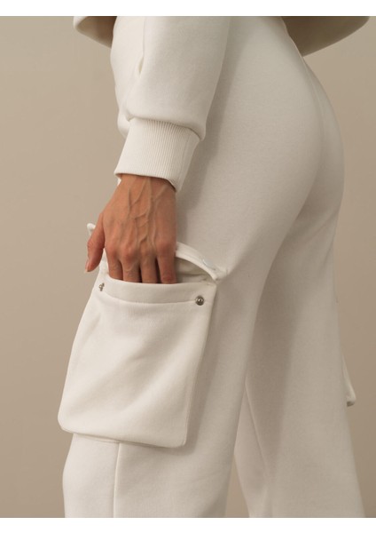 Kadın Kırık Beyaz Pamuk Dokulu Oversize Kargo Pantolon modelleri