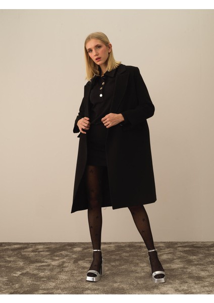 Kadın Siyah Esnek Dokulu Oversize Kaban