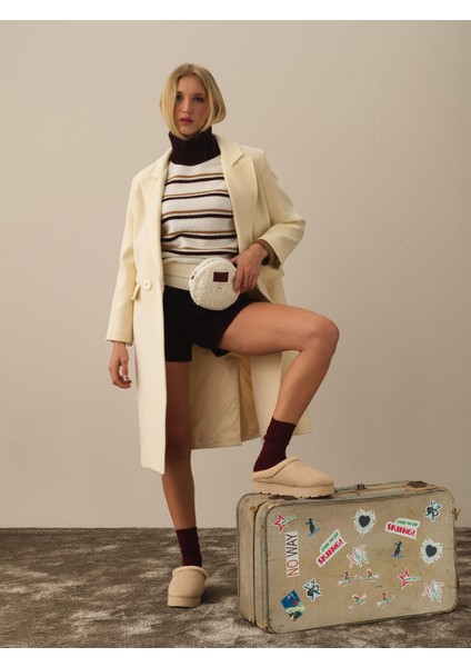 Kadın Ekru Esnek Dokulu Oversize Kaban