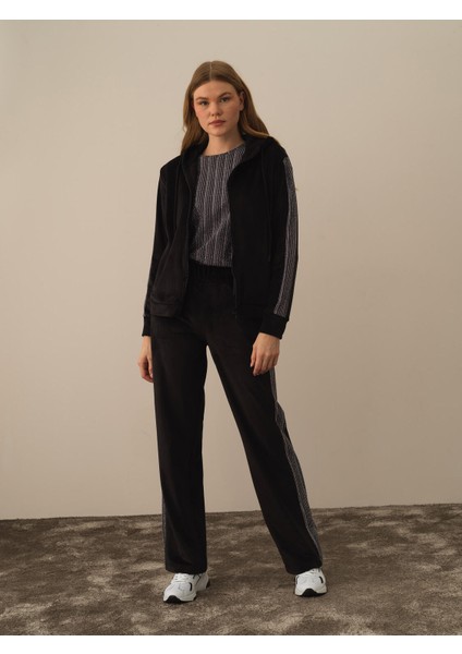 Kadın Siyah Esnek Dokulu Regular Fit Sweatmont