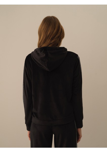 Kadın Siyah Esnek Dokulu Regular Fit Sweatmont fırsatları