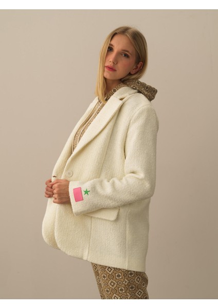 Kadın Ekru Doğal Yün Dokulu Oversize Ceket modelleri