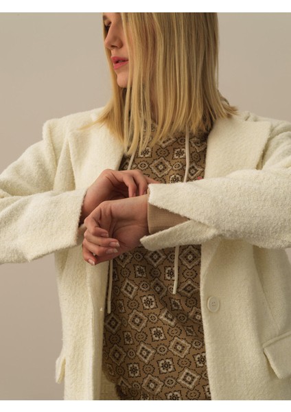 Kadın Ekru Doğal Yün Dokulu Oversize Ceket indirimleri