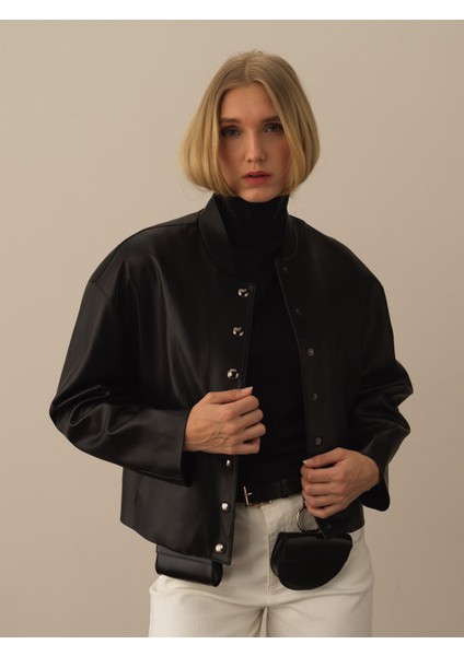 Kadın Siyah Deri Görünümlü Oversize Ceket fiyatları