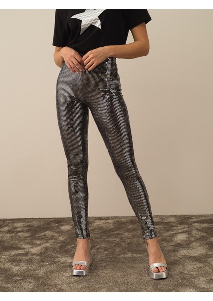 Kadın Siyah Esnek Dokulu Slim Fit Tayt fiyatları