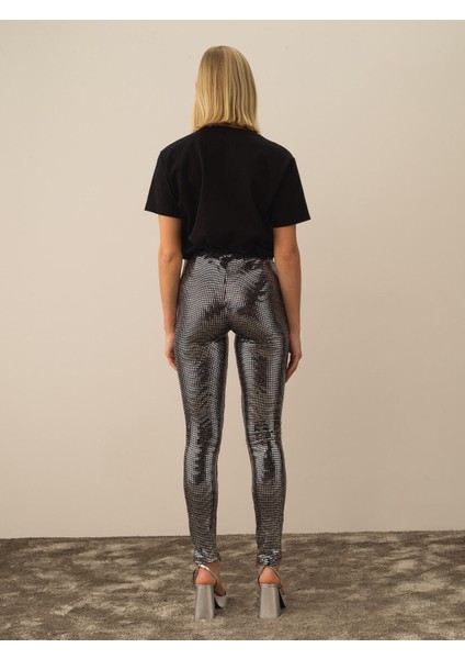 Kadın Siyah Esnek Dokulu Slim Fit Tayt indirimleri