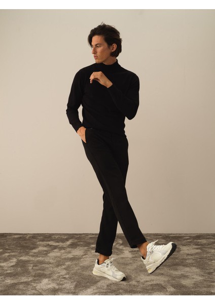 Erkek Siyah Esnek Dokulu Regular Fit Jogger Pantolon