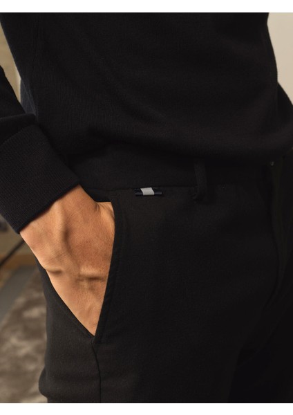 Erkek Siyah Esnek Dokulu Regular Fit Jogger Pantolon modelleri