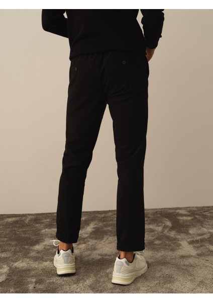 Erkek Siyah Esnek Dokulu Regular Fit Jogger Pantolon fırsatları