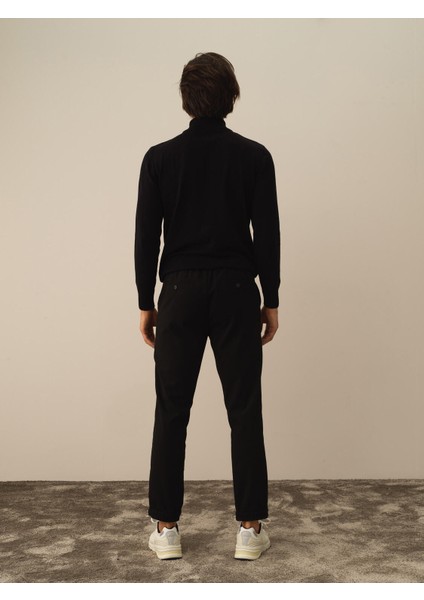 Erkek Siyah Esnek Dokulu Regular Fit Jogger Pantolon indirimleri