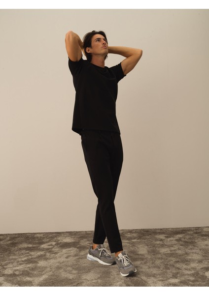 Erkek Siyah Pamuk Dokulu Regular Fit Tişört