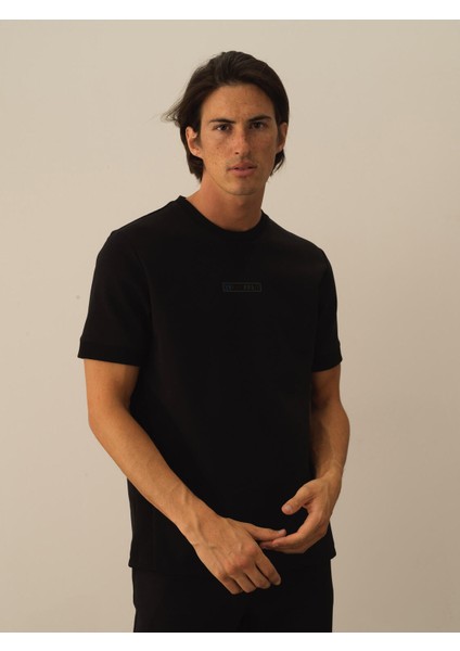 Erkek Siyah Pamuk Dokulu Regular Fit Tişört fiyatları