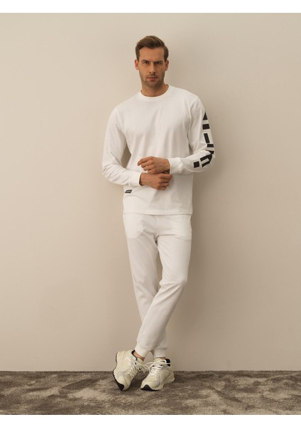 Erkek Kırık Beyaz Pamuk Dokulu Regular Fit Uzun Kollu Tişört
