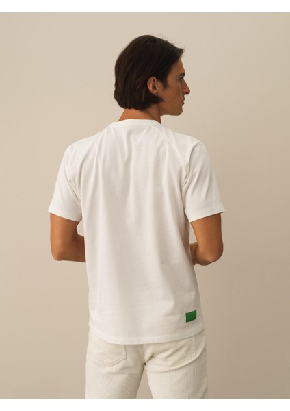 Erkek Kırık Beyaz Pamuk Dokulu Regular Fit Tişört fırsatları