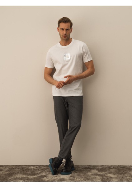 Erkek Kırık Beyaz Pamuk Dokulu Regular Fit Tişört