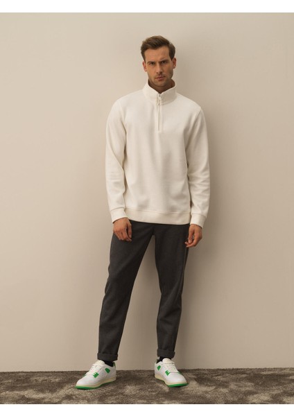 Erkek Ekru Pamuk Dokulu Regular Fit Sweatshirt