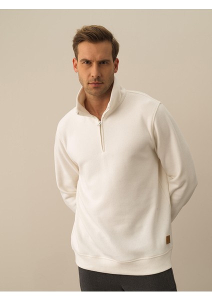 Erkek Ekru Pamuk Dokulu Regular Fit Sweatshirt fiyatları