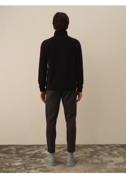 Erkek Siyah Pamuk Dokulu Regular Fit Sweatshirt indirimleri