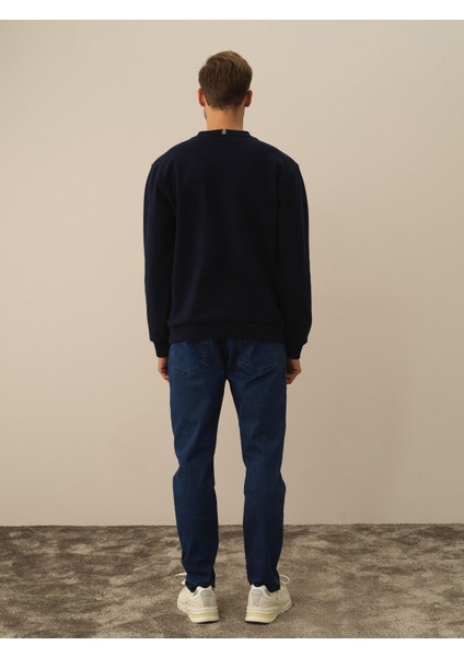 Erkek Lacivert Pamuk Dokulu Regular Fit Sweatshirt fırsatları
