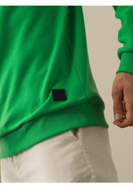 Erkek Yeşil Pamuk Dokulu Regular Fit Sweatshirt modelleri