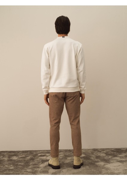 Erkek Ekru Pamuk Dokulu Regular Fit Sweatshirt indirimleri