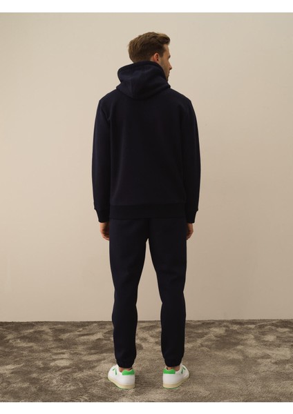 Erkek Lacivert Pamuk Dokulu Regular Fit Sweatshirt fırsatları