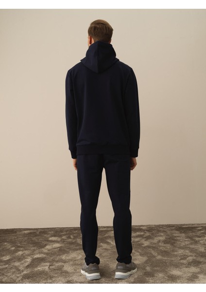 Erkek Lacivert Pamuk Dokulu Regular Fit Sweatshirt indirimleri