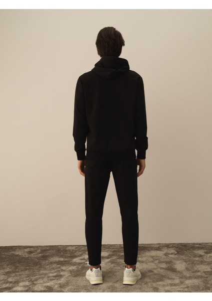 Erkek Siyah Pamuk Dokulu Regular Fit Sweatshirt fırsatları