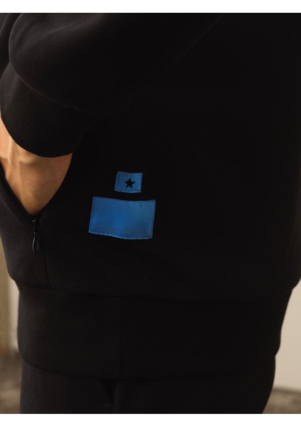 Erkek Siyah Pamuk Dokulu Regular Fit Sweatshirt fırsatları