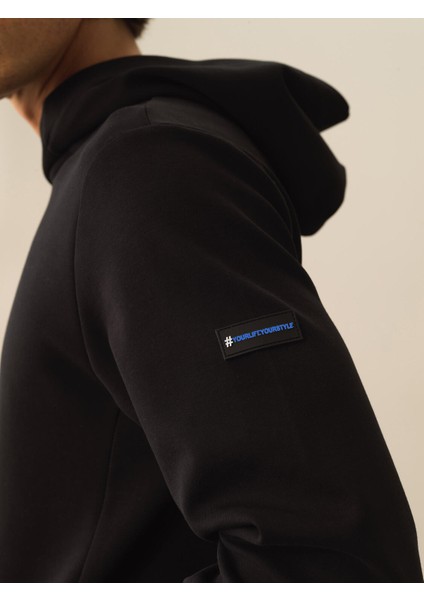 Erkek Siyah Pamuk Dokulu Regular Fit Sweatshirt indirimleri