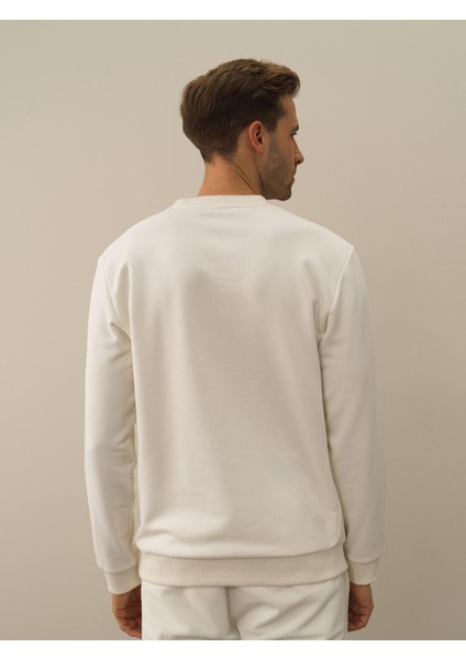 Erkek Ekru Pamuk Dokulu Regular Fit Sweatshirt modelleri