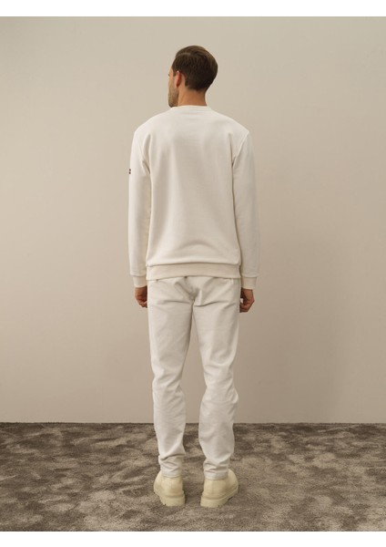 Erkek Ekru Pamuk Dokulu Regular Fit Sweatshirt fırsatları