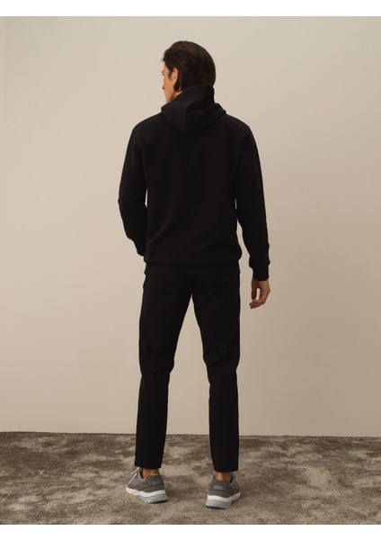 Erkek Siyah Pamuk Dokulu Regular Fit Sweatshirt indirimleri