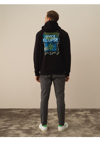 Erkek Siyah Pamuk Dokulu Regular Fit Sweatshirt fırsatları