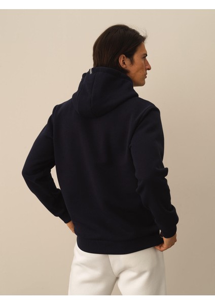 Erkek Lacivert Pamuk Dokulu Regular Fit Sweatshirt fırsatları