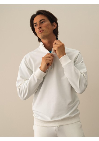 Erkek Kırık Beyaz Pamuk Dokulu Regular Fit Sweatshirt fiyatları