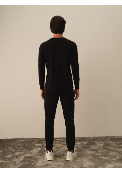 Erkek Siyah Modal Dokulu Slim Fit Uzun Kollu Tişört fırsatları
