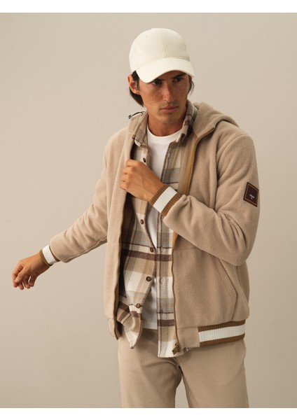 Erkek Bej Pamuk Dokulu Regular Fit Sweatmont fırsatları