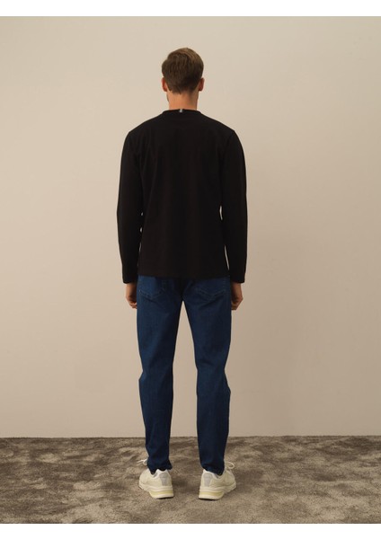 Erkek Siyah Pamuk Dokulu Regular Fit Uzun Kollu Tişört fırsatları