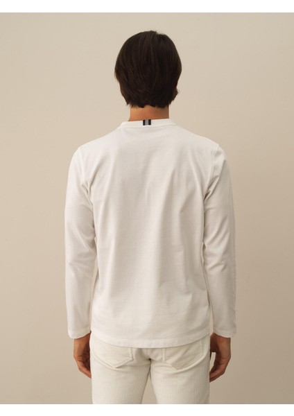 Erkek Kırık Beyaz Pamuk Dokulu Regular Fit Uzun Kollu Tişört modelleri