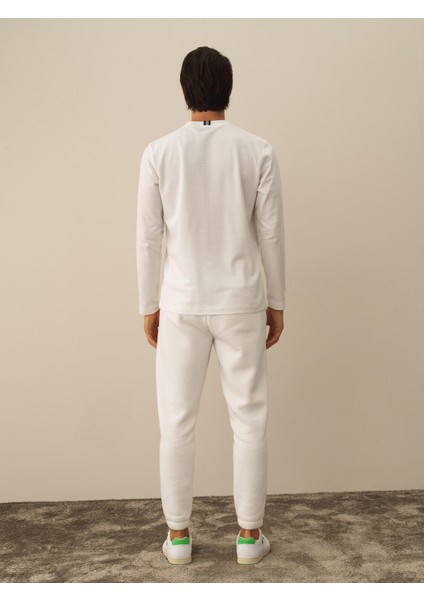 Erkek Kırık Beyaz Pamuk Dokulu Regular Fit Uzun Kollu Tişört fırsatları