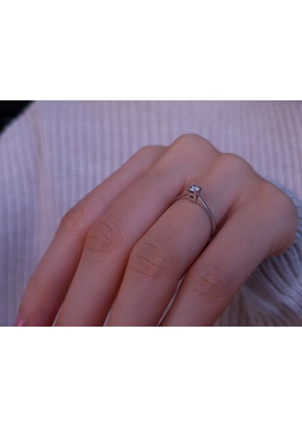 E Renk 0,14 Karat Pırlanta Tektaş Yüzük 0401R0008 indirimleri