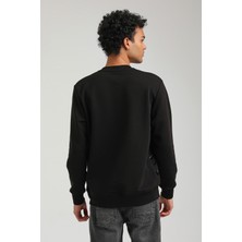 New World Polo Bisiklet Yaka Siyah Slim Fit Sweatshirt 23FWM60150
