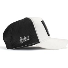 BlackBörk V1 Trucker Aslan - 7 Kod Logolu Beyaz-Siyah Şapka (Cap)