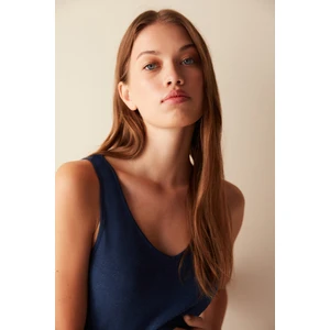 Yünlü Lacivert Atlet